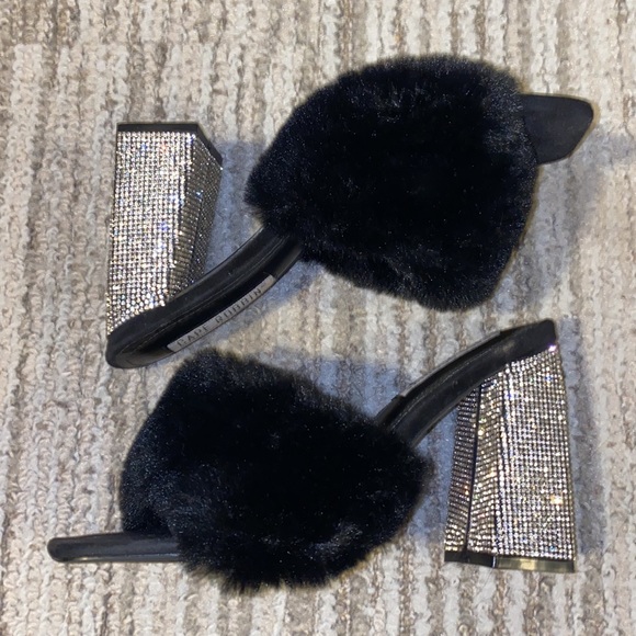 Black fuzzy heels with diamonds - Picture 3 of 4